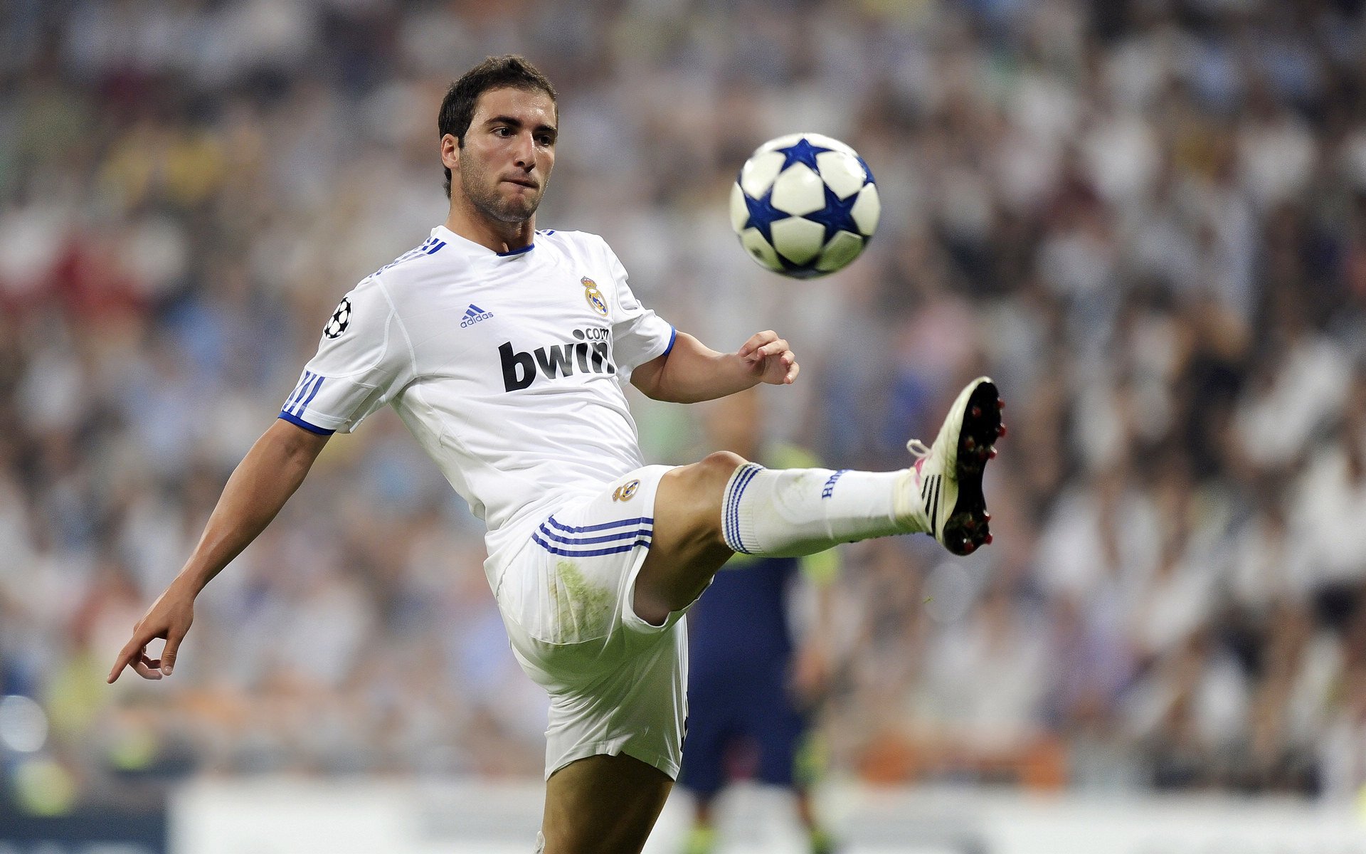 绝境之光，迪亚斯一锤定音，巴拉圭压哨奇迹击碎伊拉克铁壁