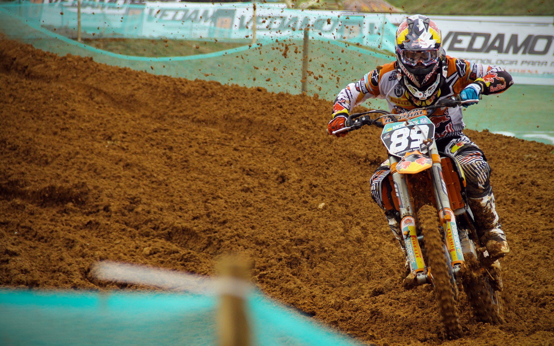 英超争冠焦点战与76人鏖战鹈鹕，跨越体育的激情之夜