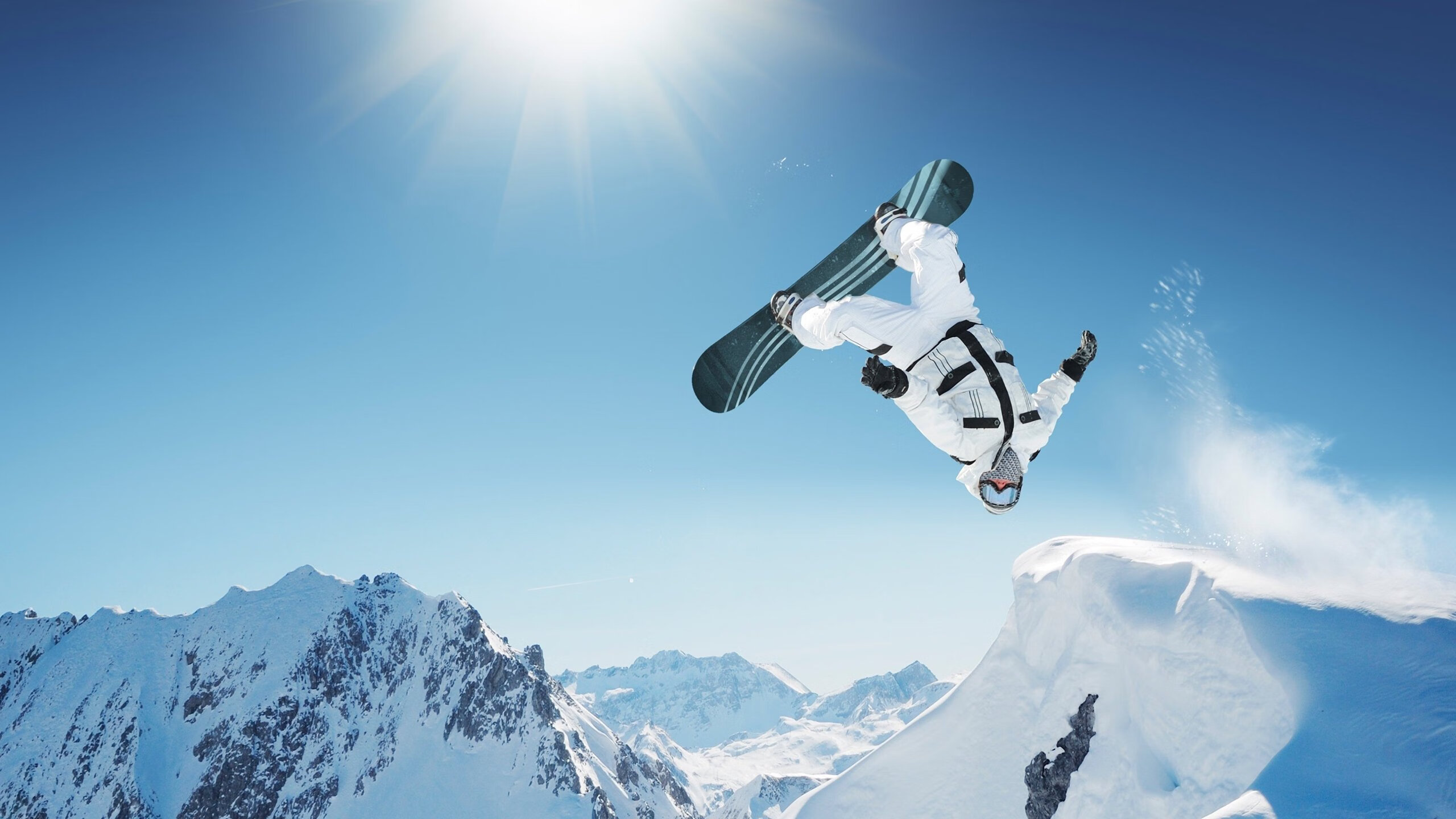 绝境中的双星交响，姆巴佩绝杀丹麦，辛杜扛起印度羽球荣光